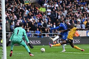 罗马诺：阿森纳已与马杜埃凯谈个人条款，球员对前往枪手态度开放